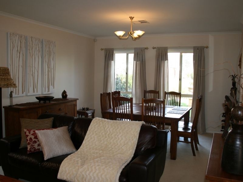 5 Chatswood Walk, Morphettville SA 5043