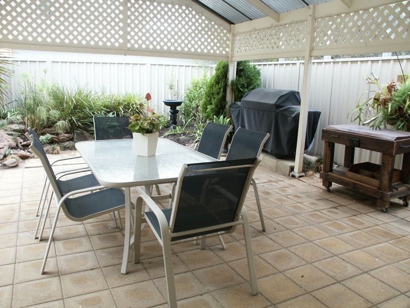 5 Chatswood Walk, Morphettville SA 5043