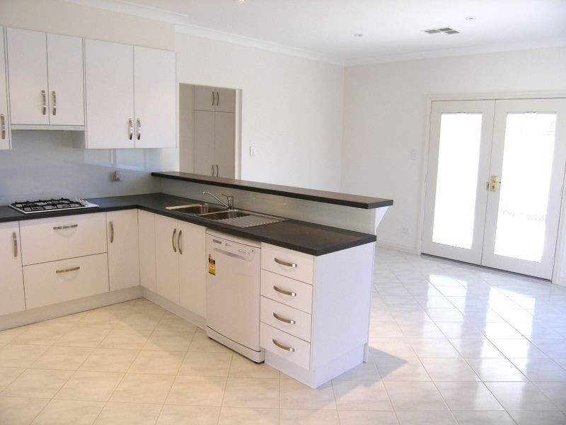 8a Fifth Avenue, Warradale SA 5046