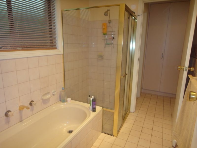 18 Lapwing Street, Hallett Cove SA 5158