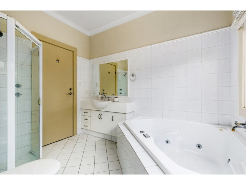 8B Eucla Avenue, Warradale SA 5046