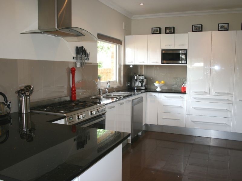 1A Parslow Road, Marion SA 5043