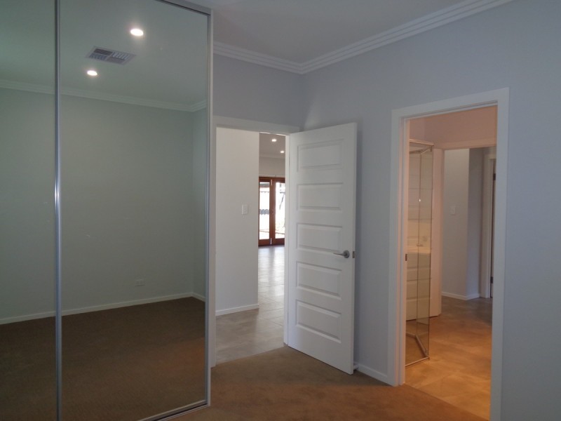 1 Dorset Avenue, Warradale SA 5046