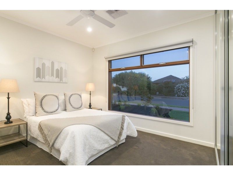 91 Sunshine Avenue, Hove SA 5048