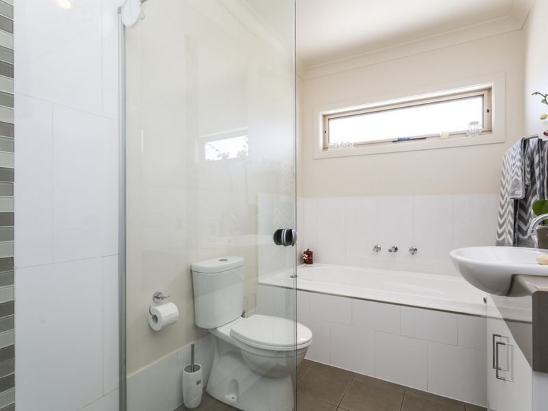 32B Sutton Avenue, Seacombe Gardens SA 5047