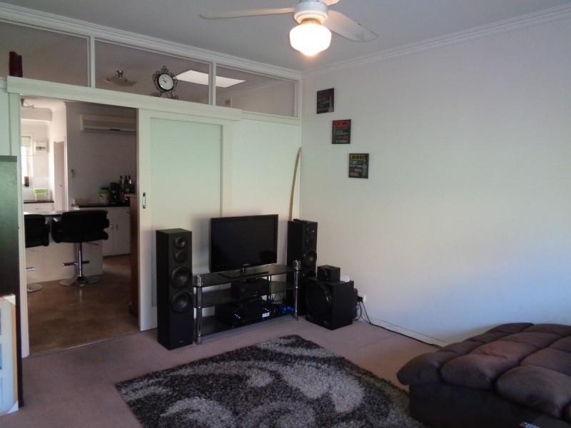 3/2 Fifth Avenue, Glenelg SA 5045