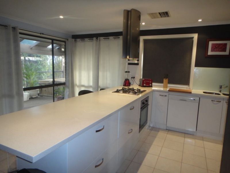 18 Lapwing Street, Hallett Cove SA 5158