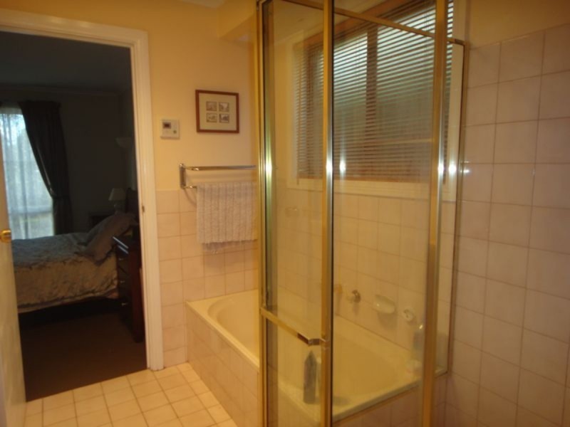 18 Lapwing Street, Hallett Cove SA 5158