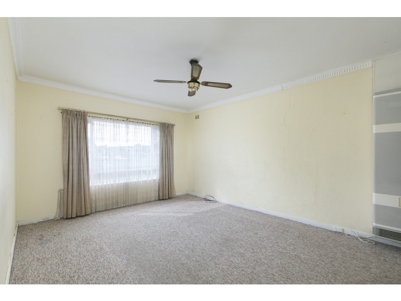 2 Madden Avenue, Glandore SA 5037