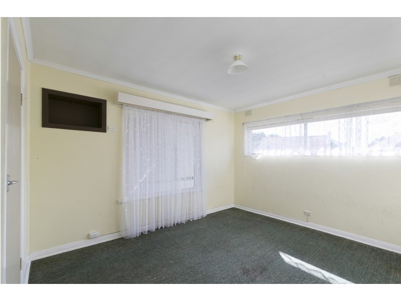 2 Madden Avenue, Glandore SA 5037