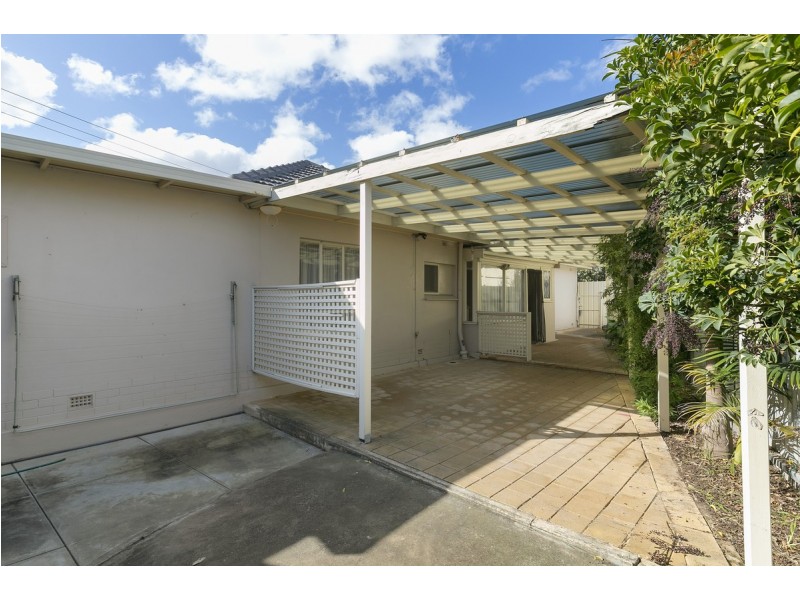 2 Madden Avenue, Glandore SA 5037