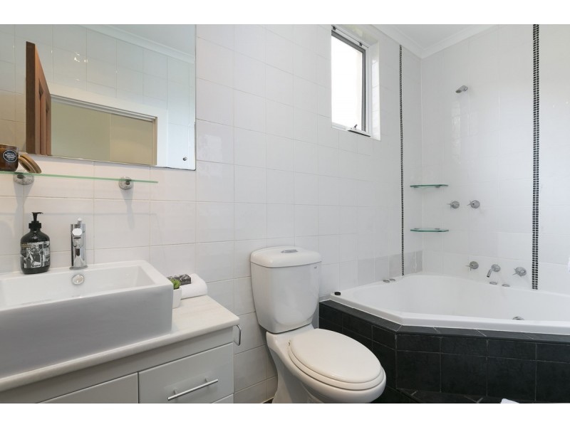 7 Byron Street, Glenelg SA 5045