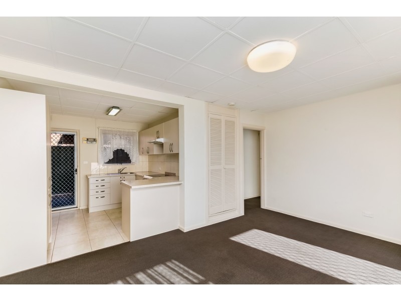 1/7 Crozier Terrace, Oaklands Park SA 5046