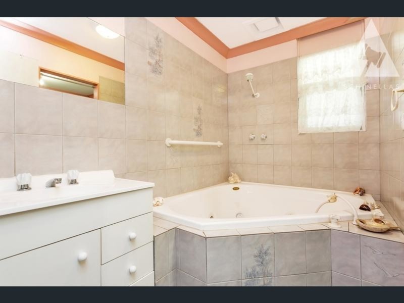 13 Sugarbush Road, Reynella SA 5161