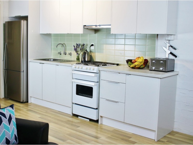 4/2 Ferguson, Glenelg North SA 5045