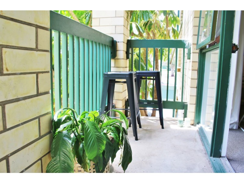 4/2 Ferguson, Glenelg North SA 5045