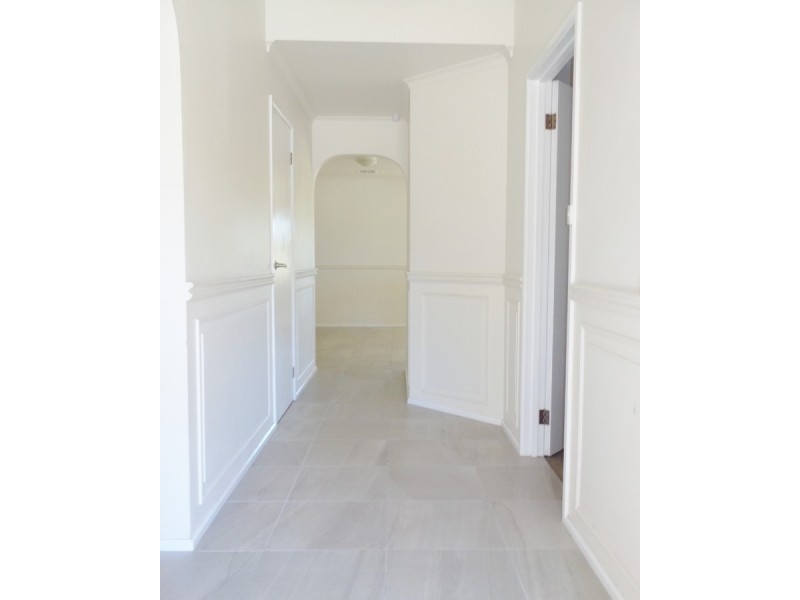 30 Hendrix Crescent, Woodcroft SA 5162