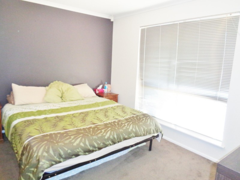 30 Hendrix Crescent, Woodcroft SA 5162