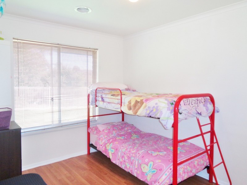 30 Hendrix Crescent, Woodcroft SA 5162