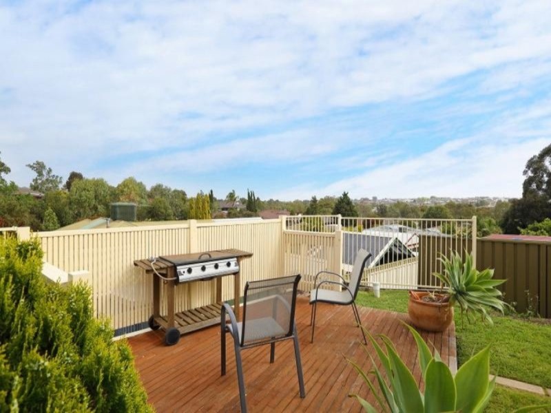 30 Hendrix Crescent, Woodcroft SA 5162