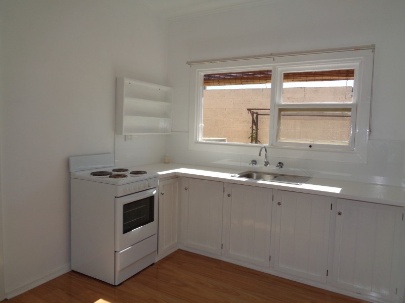 2/1A Gladstone Road, North Brighton SA 5048