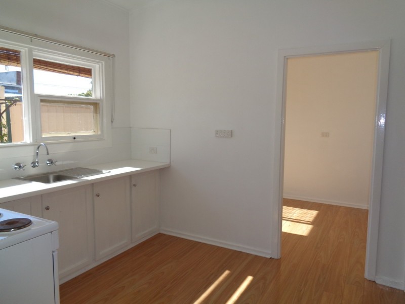 2/1A Gladstone Road, North Brighton SA 5048