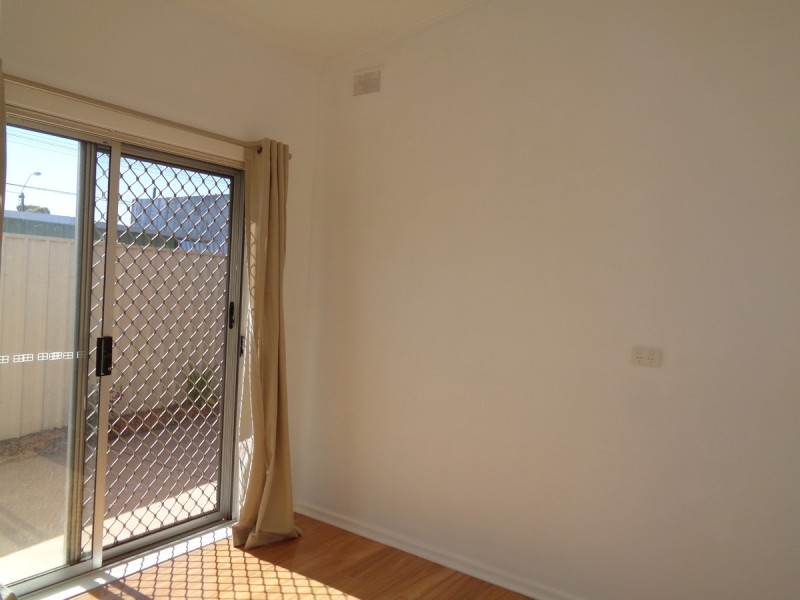 2/1A Gladstone Road, North Brighton SA 5048