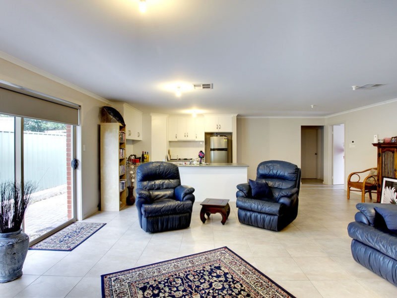 2/5A Mark Court, Morphett Vale SA 5162