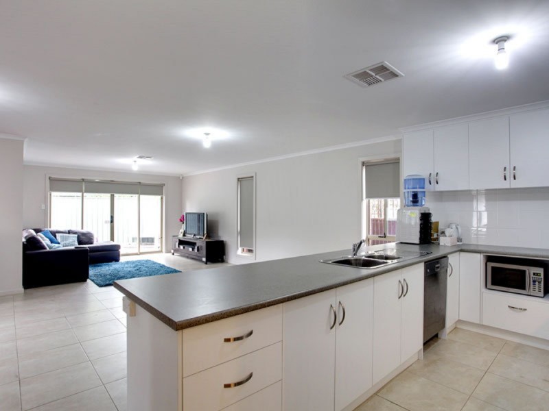 2/5A Mark Court, Morphett Vale SA 5162