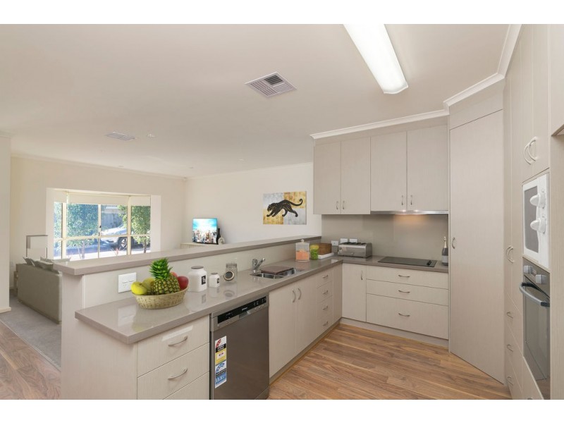 2/14 Finniss Street, Marion SA 5043