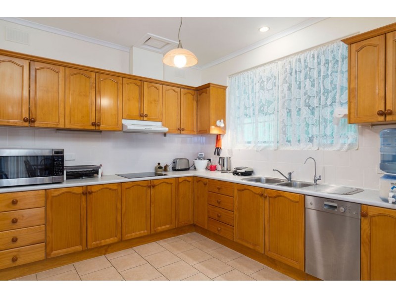 11 Sherlock Road, Kingston Park SA 5049