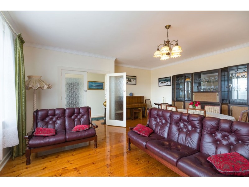 11 Sherlock Road, Kingston Park SA 5049