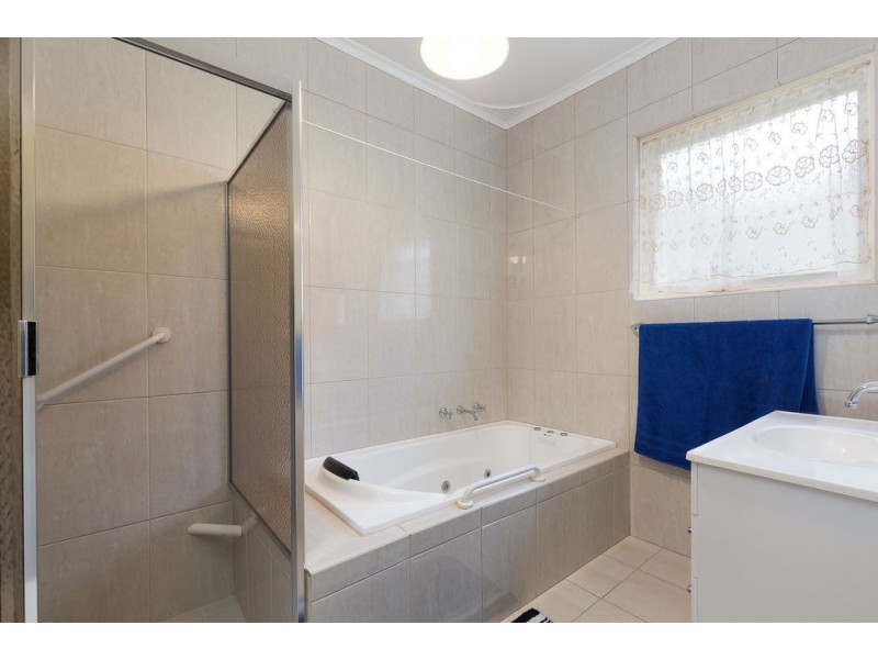 11 Sherlock Road, Kingston Park SA 5049