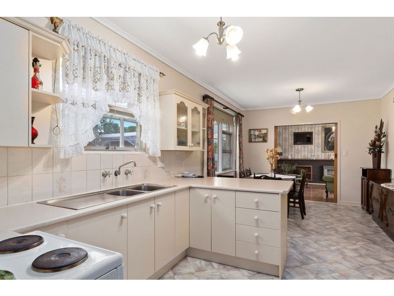 7 Tripoli Road, Happy Valley SA 5159