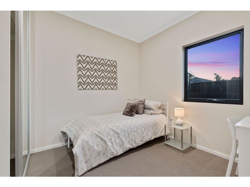 1a Galbraith Avenue, Park Holme SA 5043