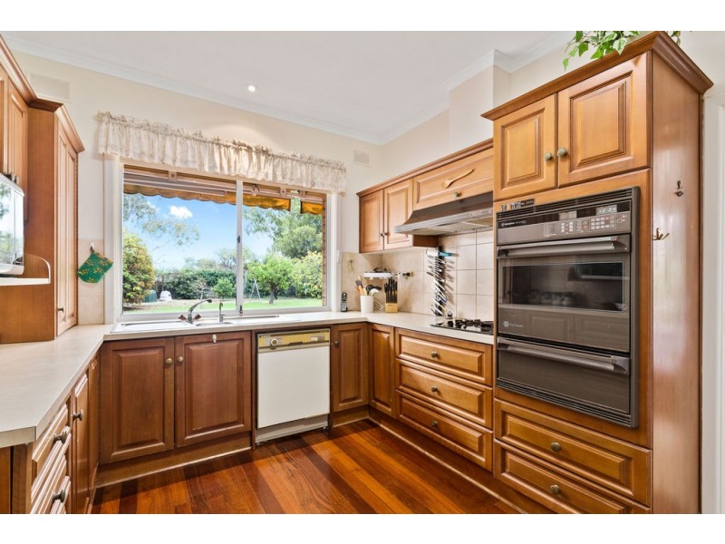 10 Weetunga Street, Fulham SA 5024