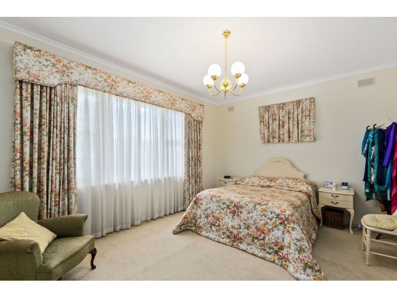 10 Weetunga Street, Fulham SA 5024