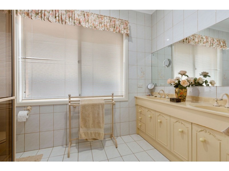 10 Weetunga Street, Fulham SA 5024