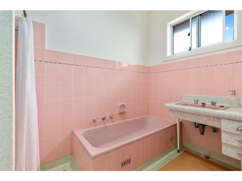 10 Weetunga Street, Fulham SA 5024