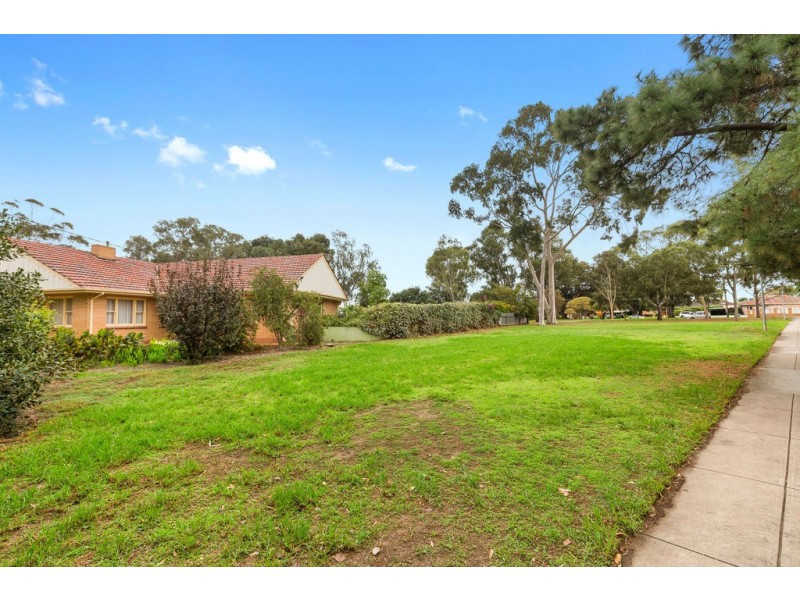 10 Weetunga Street, Fulham SA 5024