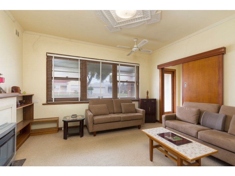 45 English Avenue, Clovelly Park SA 5042