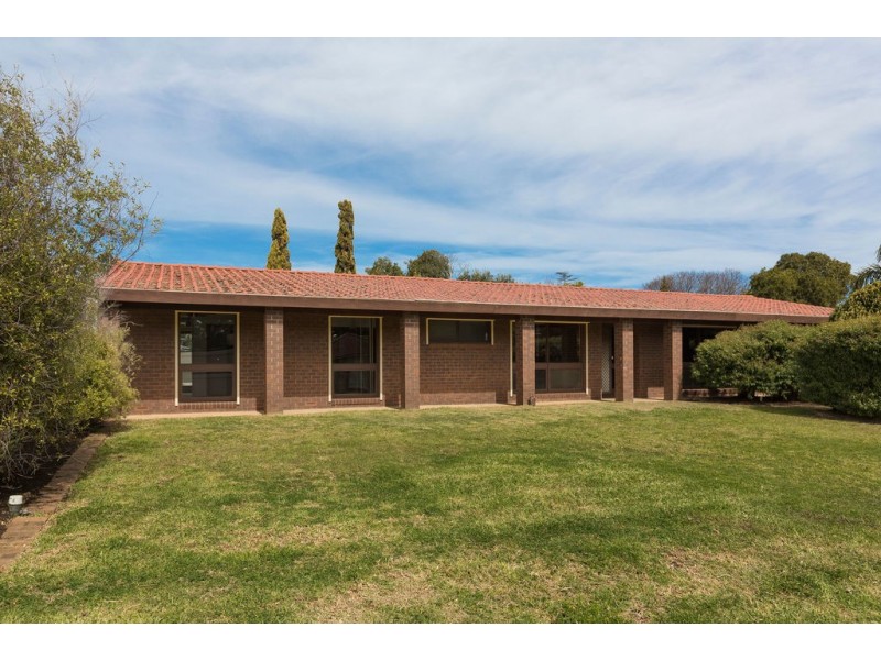 19 Marston Drive, Morphett Vale SA 5162