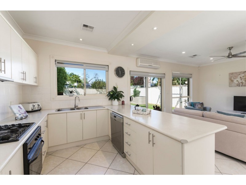 32A Trott Grove, Oaklands Park SA 5046