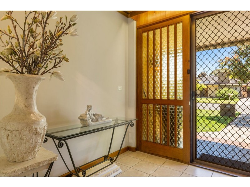 18 Old Drive, Novar Gardens SA 5040