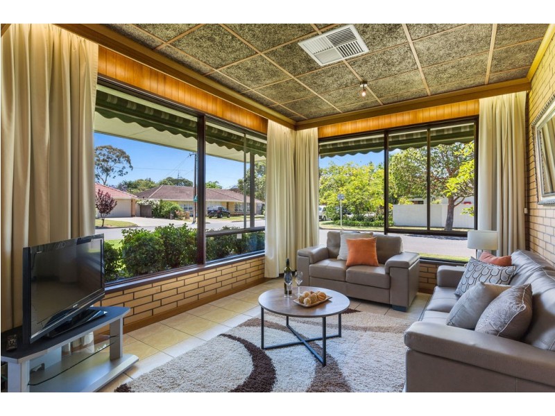 18 Old Drive, Novar Gardens SA 5040