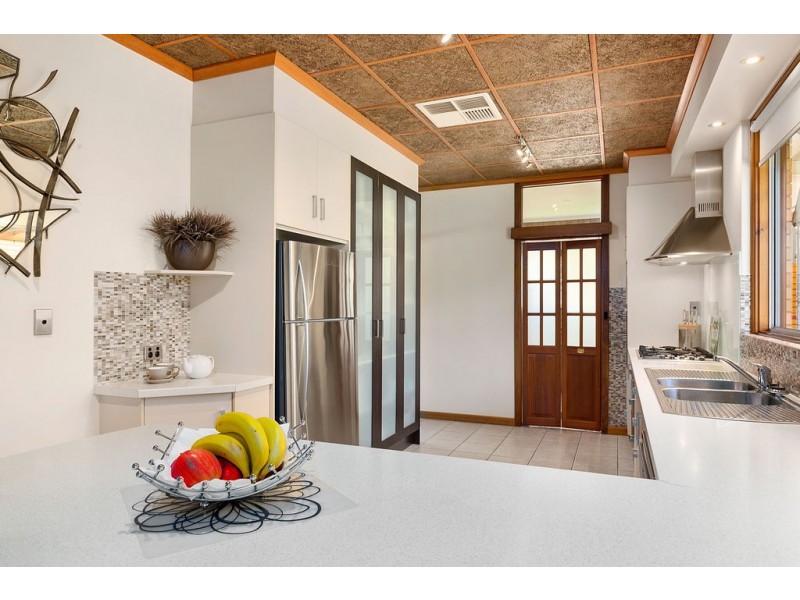 18 Old Drive, Novar Gardens SA 5040