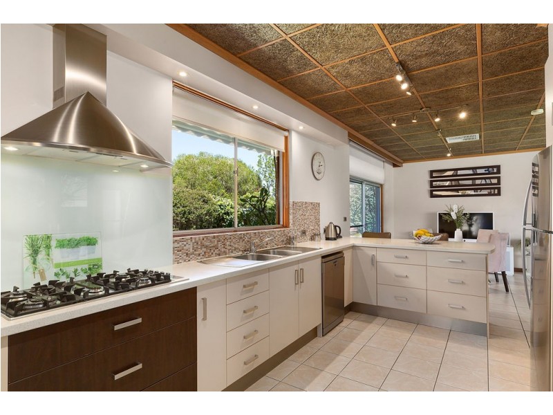 18 Old Drive, Novar Gardens SA 5040