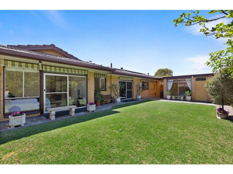 18 Old Drive, Novar Gardens SA 5040