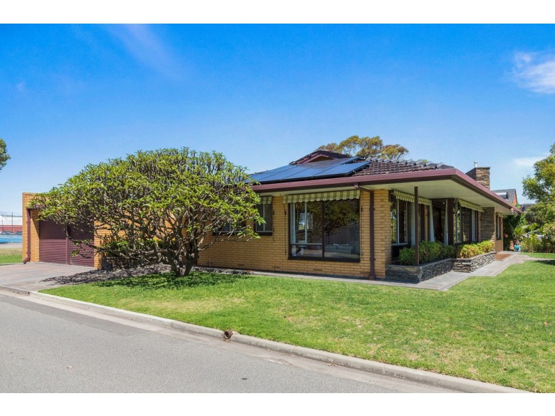 18 Old Drive, Novar Gardens SA 5040