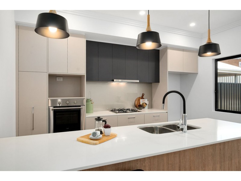 42 and 42A White Crescent, Seacombe Gardens SA 5047